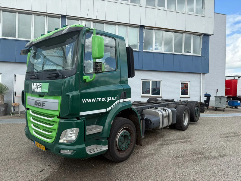 DAF CF 400 6X2 EURO 6 - ONLY 689.209 KM + STEERING AXLE - Chassis vrachtwagen: afbeelding 1 DAF CF 400 6X2 EURO 6 - ONLY 689.209 KM + STEERING AXLE - Chassis vrachtwagen: afbeelding 1