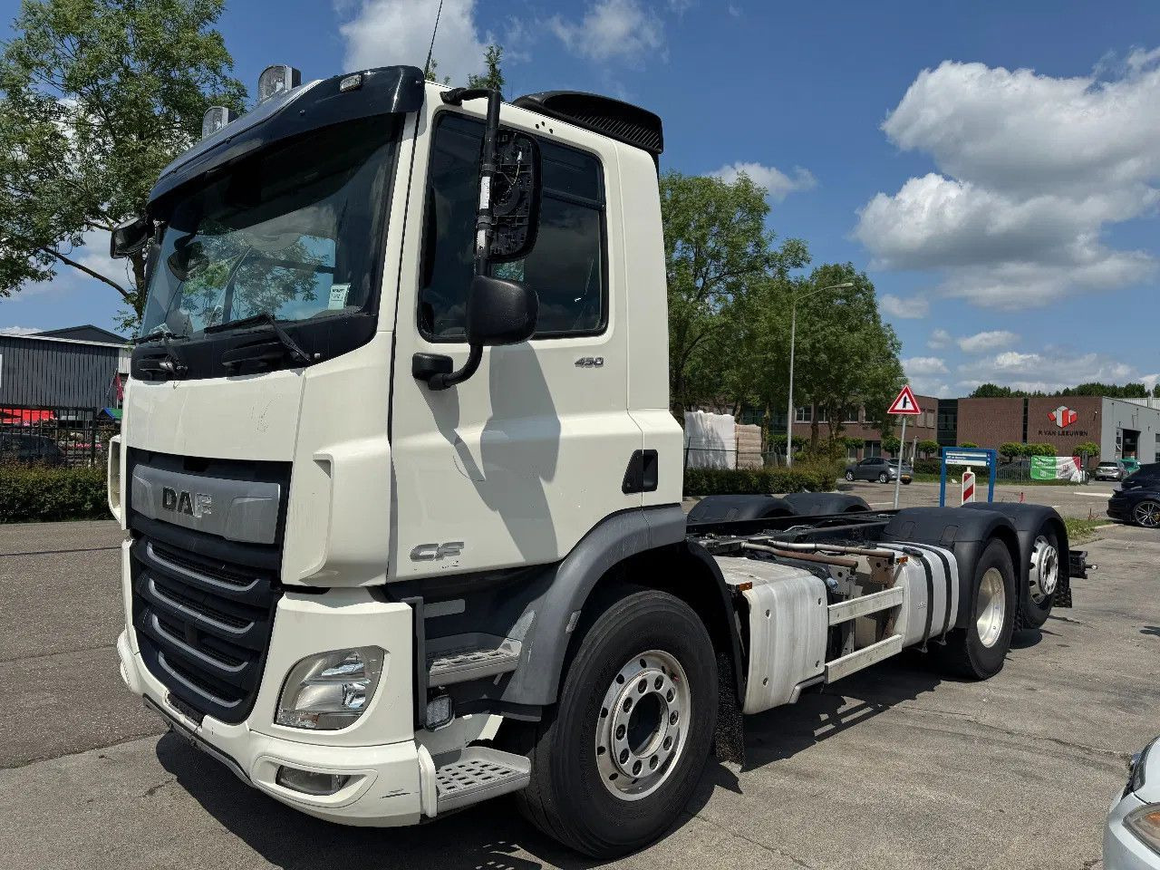 DAF CF 450 6X2 - EURO 6 + LIFT/STEERING AXLE - Chassis vrachtwagen: afbeelding 1 DAF CF 450 6X2 - EURO 6 + LIFT/STEERING AXLE - Chassis vrachtwagen: afbeelding 1