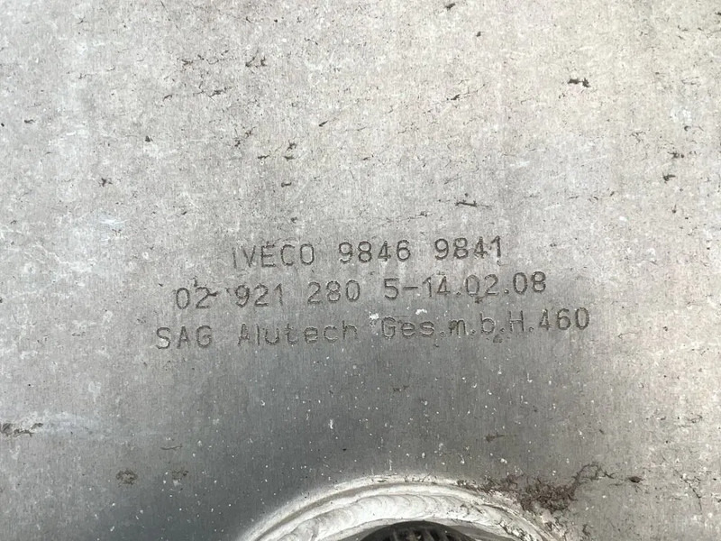 Diversen 460 liter brandstof tank - Brandstoftank voor Vrachtwagen: afbeelding 4 Diversen 460 liter brandstof tank - Brandstoftank voor Vrachtwagen: afbeelding 4