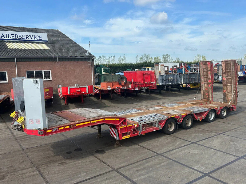 Faymonville F-S44-1AAA 4 AXLE, 2 STEERING AXLE, 7.9 METER EXTENADABLE DOUBLE RAMPS - Dieplader oplegger: afbeelding 1 Faymonville F-S44-1AAA 4 AXLE, 2 STEERING AXLE, 7.9 METER EXTENADABLE DOUBLE RAMPS - Dieplader oplegger: afbeelding 1
