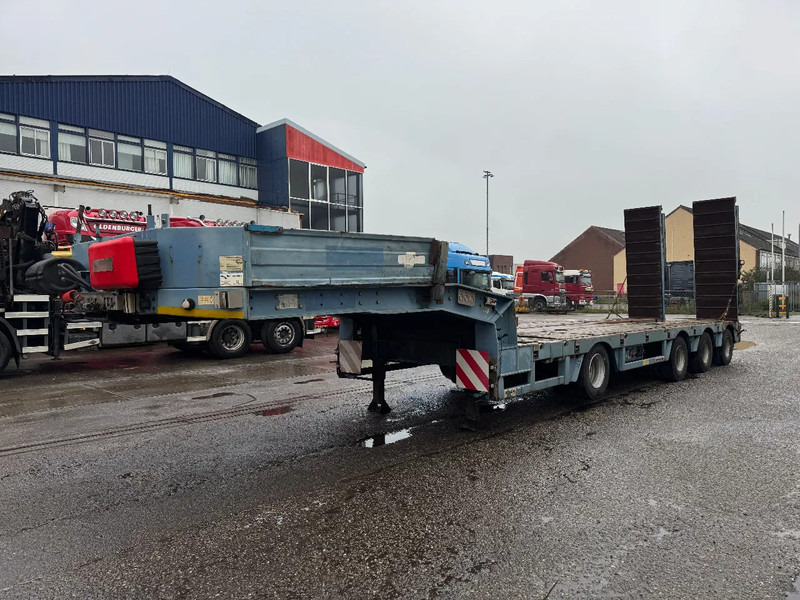 Dieplader oplegger Faymonville TL4S 2,8M EXTENDABLE + HYDRAULIC RAMPS 3 AXLE STEERING: afbeelding 9 Dieplader oplegger Faymonville TL4S 2,8M EXTENDABLE + HYDRAULIC RAMPS 3 AXLE STEERING: afbeelding 9