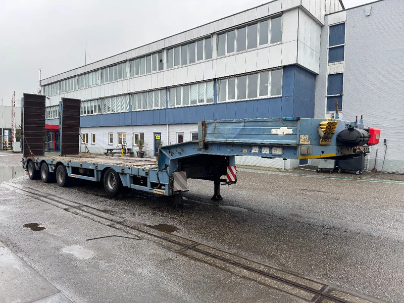 Dieplader oplegger Faymonville TL4S 2,8M EXTENDABLE + HYDRAULIC RAMPS 3 AXLE STEERING: afbeelding 11 Dieplader oplegger Faymonville TL4S 2,8M EXTENDABLE + HYDRAULIC RAMPS 3 AXLE STEERING: afbeelding 11