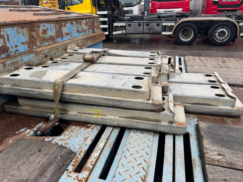 Dieplader oplegger Faymonville TL4S 2,8M EXTENDABLE + HYDRAULIC RAMPS 3 AXLE STEERING: afbeelding 20 Dieplader oplegger Faymonville TL4S 2,8M EXTENDABLE + HYDRAULIC RAMPS 3 AXLE STEERING: afbeelding 20