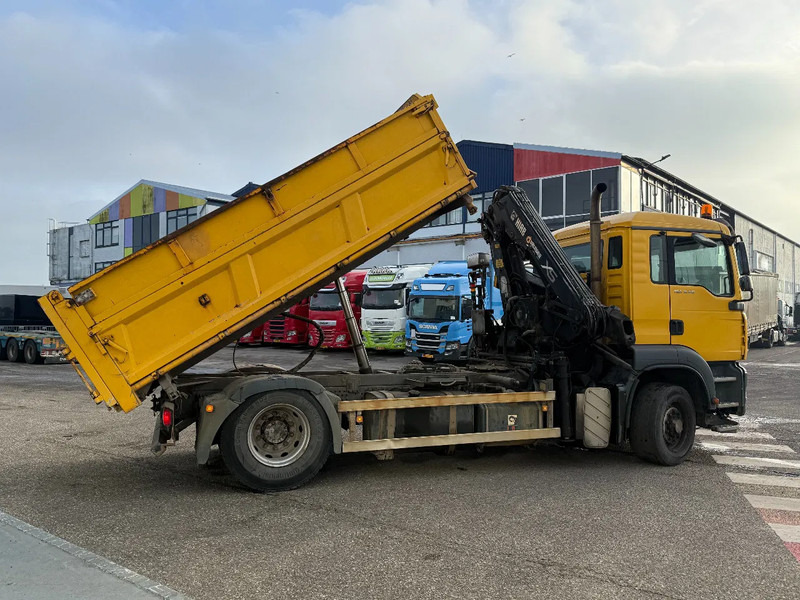 MAN TGA 18.310 4X4 + HIAB 122 ES-2 - DAMAGED CRANE - Kipper vrachtwagen, Kraanwagen: afbeelding 3 MAN TGA 18.310 4X4 + HIAB 122 ES-2 - DAMAGED CRANE - Kipper vrachtwagen, Kraanwagen: afbeelding 3
