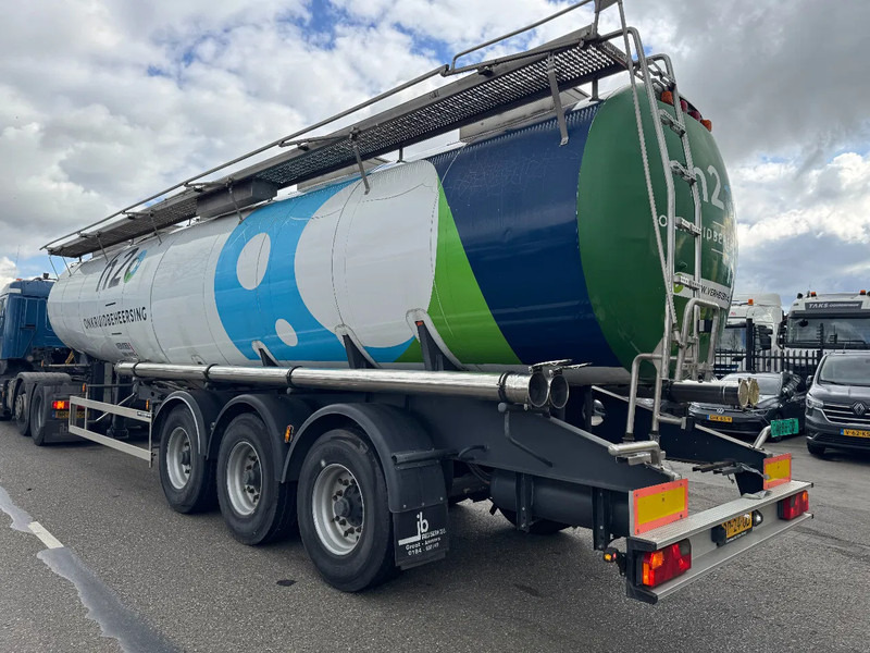 Magyar SR 3 MEB - 3 AXLE BPW + 5 COMP. + TÜV 03-2026 - Tankoplegger: afbeelding 4 Magyar SR 3 MEB - 3 AXLE BPW + 5 COMP. + TÜV 03-2026 - Tankoplegger: afbeelding 4