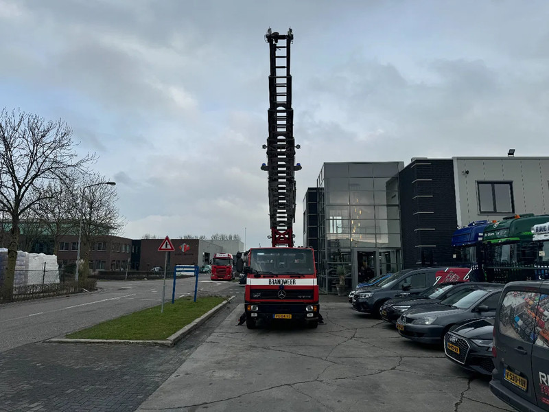 Mercedes-Benz 1120 OF MAGIRUS 24 METER + KORF + SLANGS - Brandweerwagen: afbeelding 2 Mercedes-Benz 1120 OF MAGIRUS 24 METER + KORF + SLANGS - Brandweerwagen: afbeelding 2