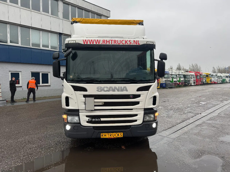 Scania P230 4X2 MANUAL + ZEPRO 2500 KG LIFT + REMOTE CONTROL - Schuifzeilen vrachtwagen: afbeelding 2 Scania P230 4X2 MANUAL + ZEPRO 2500 KG LIFT + REMOTE CONTROL - Schuifzeilen vrachtwagen: afbeelding 2