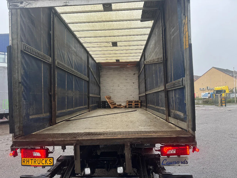 Scania P230 4X2 MANUAL + ZEPRO 2500 KG LIFT + REMOTE CONTROL - Schuifzeilen vrachtwagen: afbeelding 5 Scania P230 4X2 MANUAL + ZEPRO 2500 KG LIFT + REMOTE CONTROL - Schuifzeilen vrachtwagen: afbeelding 5