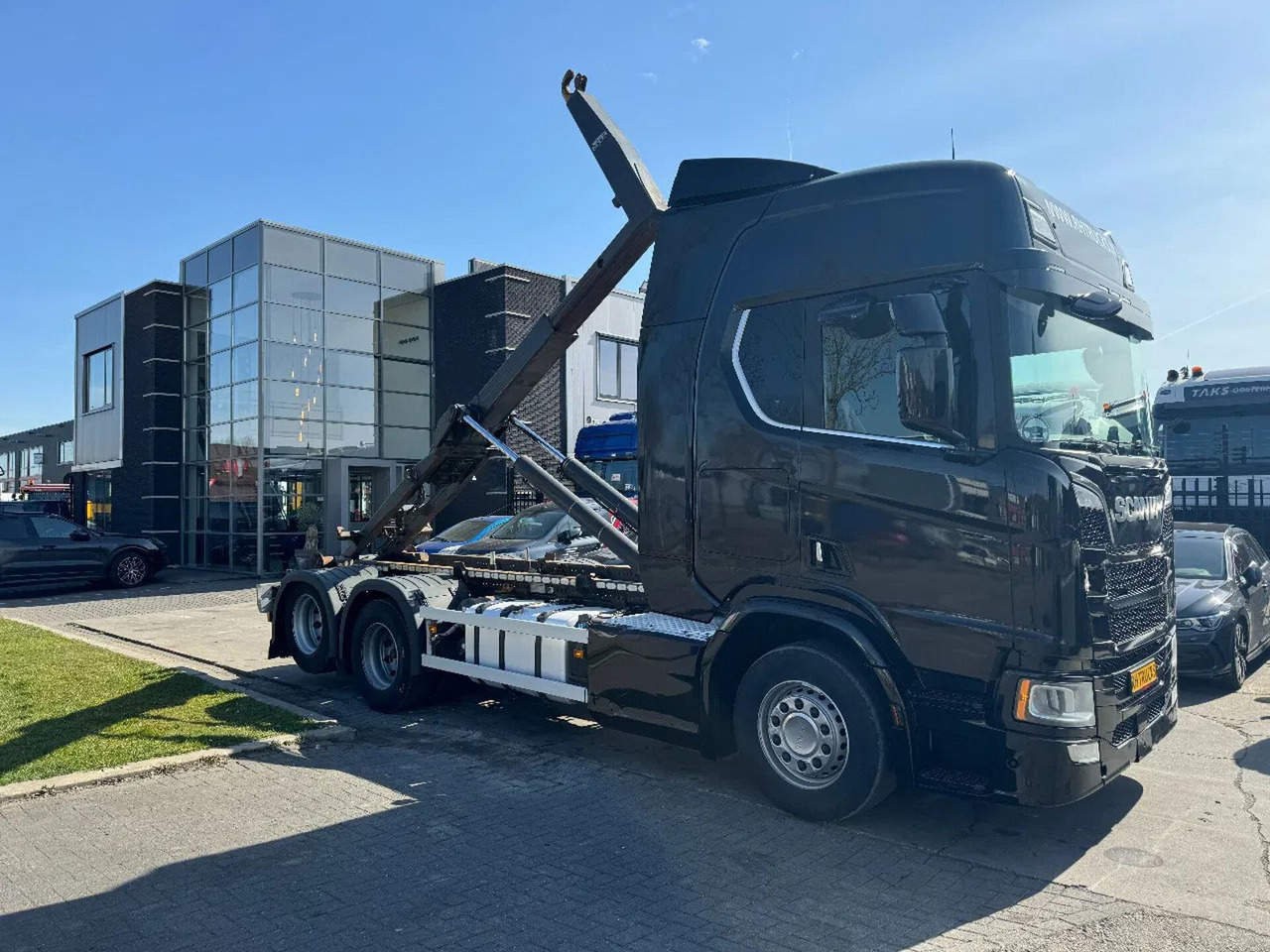 Scania R580 V8 6X2 VDL HOOK 20T RETARDER EURO 6 2 UNITS - Haakarmsysteem vrachtwagen: afbeelding 5 Scania R580 V8 6X2 VDL HOOK 20T RETARDER EURO 6 2 UNITS - Haakarmsysteem vrachtwagen: afbeelding 5