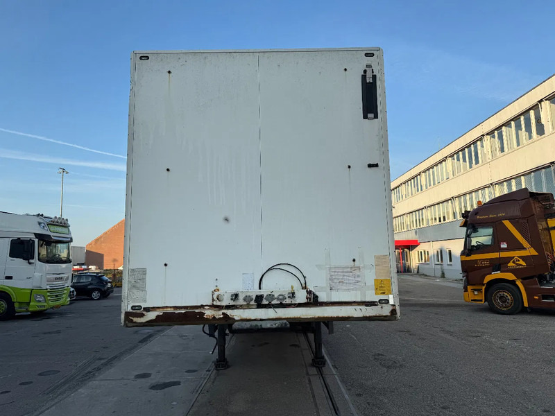 Schmitz Cargobull SKO 24 3X SAF AXLE 2500 KG DHOLLANDIA LIFT - Gesloten oplegger: afbeelding 2 Schmitz Cargobull SKO 24 3X SAF AXLE 2500 KG DHOLLANDIA LIFT - Gesloten oplegger: afbeelding 2