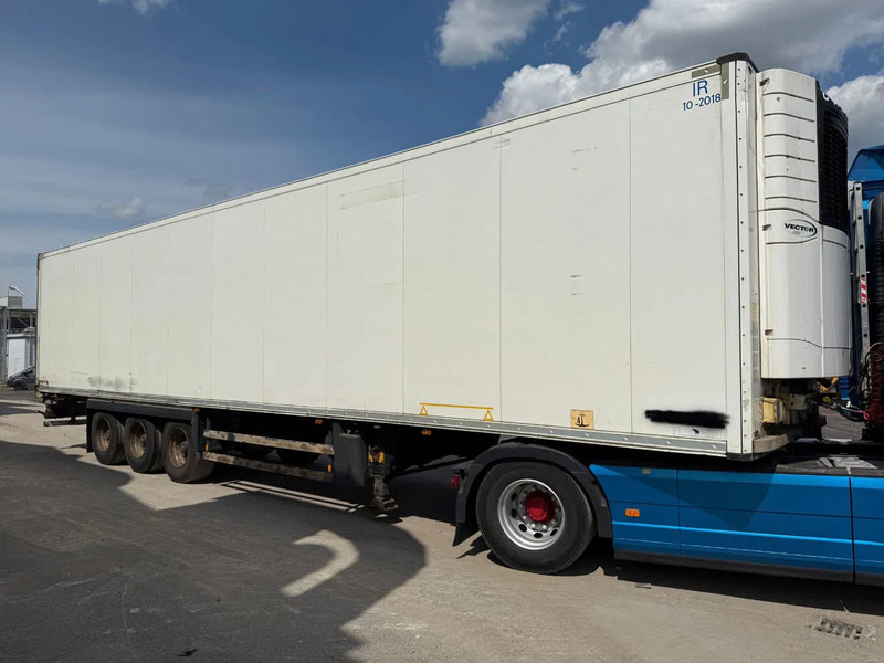 Schmitz Cargobull Schmitz Cargobull PRICES FROM €6950 TO €8950,- 40 X CARRIER 1850 MT D/E SAF AXELS - Koelwagen oplegger: afbeelding 3 Schmitz Cargobull Schmitz Cargobull PRICES FROM €6950 TO €8950,- 40 X CARRIER 1850 MT D/E SAF AXELS - Koelwagen oplegger: afbeelding 3