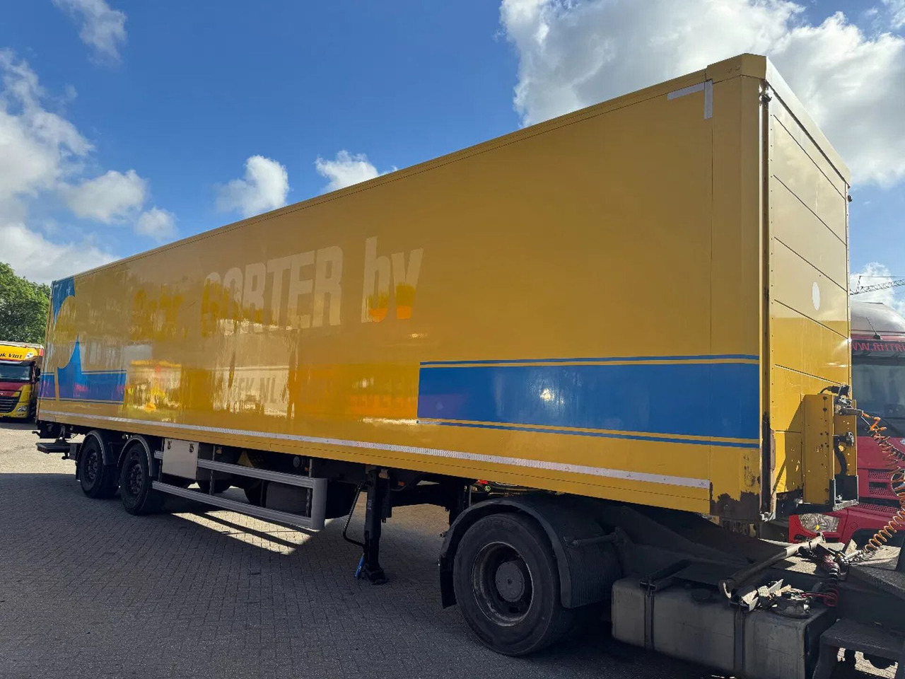 System Trailer TFSH 18 TRPLY - 2 AXLE SAF + STEE - Gesloten oplegger: afbeelding 1 System Trailer TFSH 18 TRPLY - 2 AXLE SAF + STEE - Gesloten oplegger: afbeelding 1