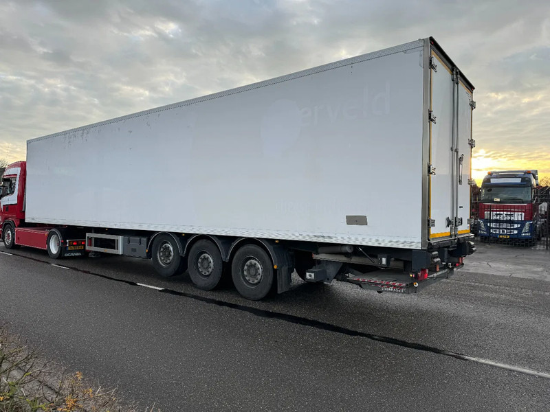 Tecnokar CARRIER VECTOR 1550 3X SAF AXLE - Koelwagen oplegger: afbeelding 2 Tecnokar CARRIER VECTOR 1550 3X SAF AXLE - Koelwagen oplegger: afbeelding 2