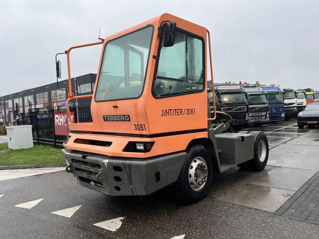 Terberg YT 222 YT222 - Diesel heftruck: afbeelding 1 Terberg YT 222 YT222 - Diesel heftruck: afbeelding 1