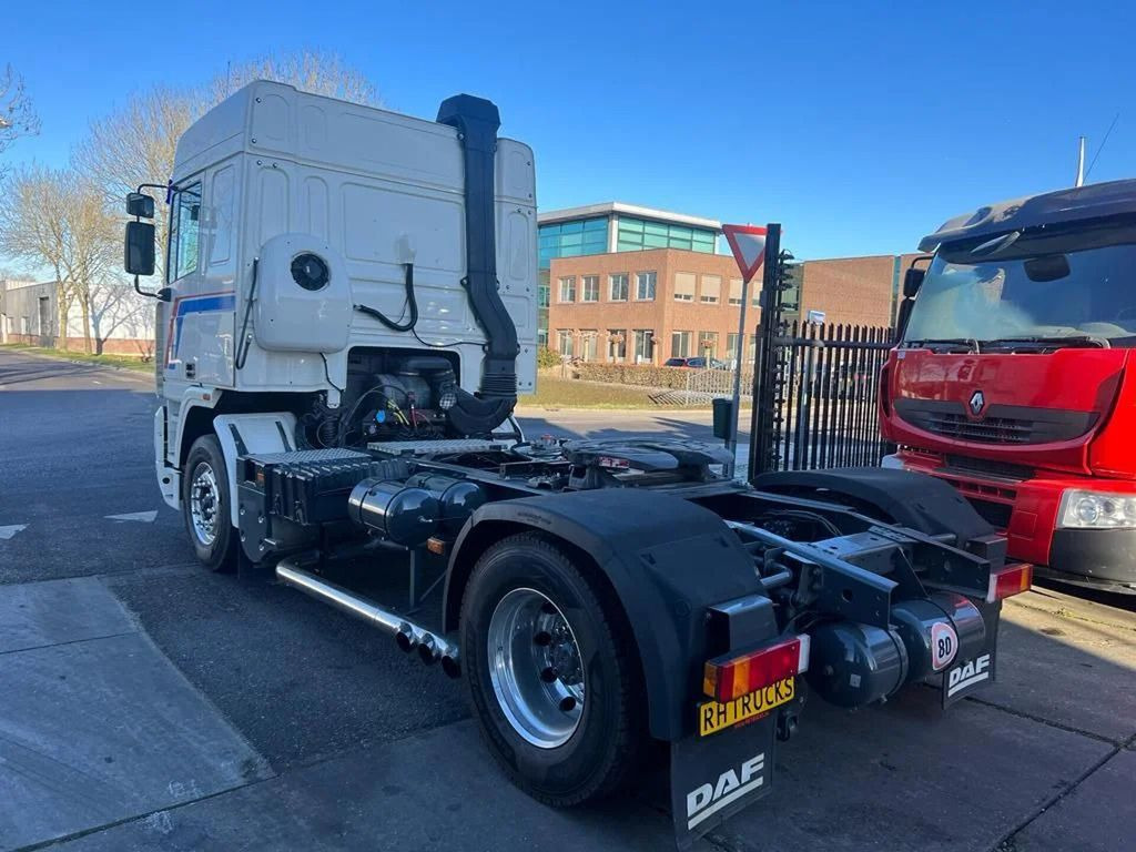 DAF 95.400 4X2 RESTORED/RESTAURIERT/GERESTAUREERD - Trekker: afbeelding 4 DAF 95.400 4X2 RESTORED/RESTAURIERT/GERESTAUREERD - Trekker: afbeelding 4