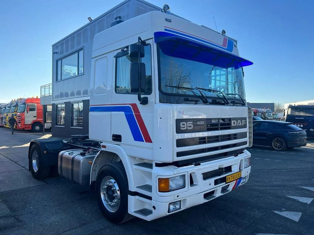 DAF 95.400 4X2 RESTORED/RESTAURIERT/GERESTAUREERD - Trekker: afbeelding 1 DAF 95.400 4X2 RESTORED/RESTAURIERT/GERESTAUREERD - Trekker: afbeelding 1