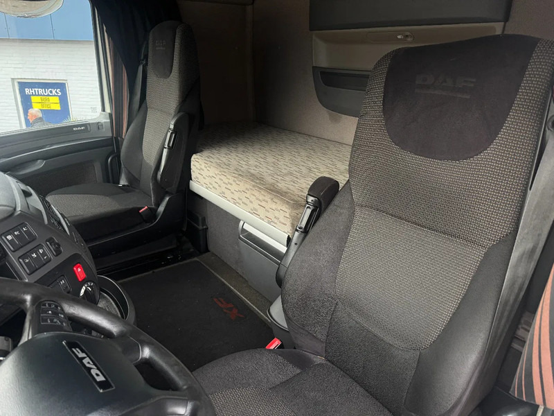 Leasing DAF XF 460 4X2 EURO 6 SKIRTS SPOILERS DOUBLE TANK DAF XF 460 4X2 EURO 6 SKIRTS SPOILERS DOUBLE TANK: afbeelding 10