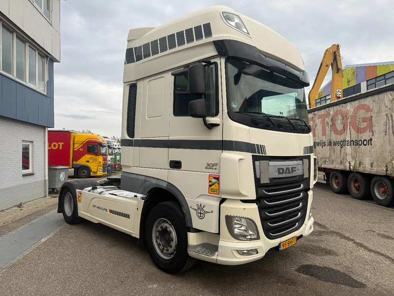 DAF XF 460 4X2 EURO 6 SKIRTS SPOILERS DOUBLE TANK - Trekker: afbeelding 3 DAF XF 460 4X2 EURO 6 SKIRTS SPOILERS DOUBLE TANK - Trekker: afbeelding 3