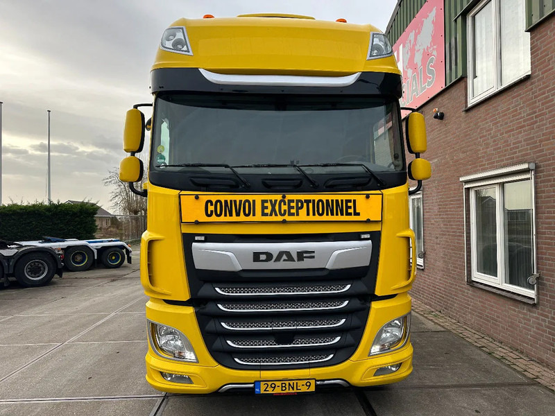 DAF XF 530 140 TON 8X4 INTARDER 324343 KM - Trekker: afbeelding 4 DAF XF 530 140 TON 8X4 INTARDER 324343 KM - Trekker: afbeelding 4