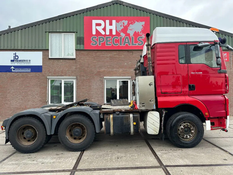 MAN TGA 33.530 6X4 MANUEL GEARBOX 70 TON - Trekker: afbeelding 1 MAN TGA 33.530 6X4 MANUEL GEARBOX 70 TON - Trekker: afbeelding 1