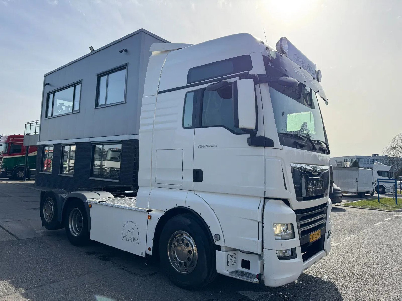MAN TGX 26.500 6X2 - EURO 6 + LIFTING AXLE - Trekker: afbeelding 1 MAN TGX 26.500 6X2 - EURO 6 + LIFTING AXLE - Trekker: afbeelding 1