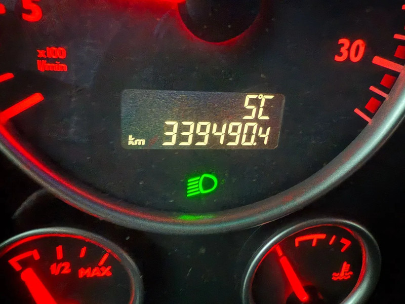 Trekker MAN TGX 41.540 8X4 180 TON + RETARDER + HYDRAULICS PTO: afbeelding 17 Trekker MAN TGX 41.540 8X4 180 TON + RETARDER + HYDRAULICS PTO: afbeelding 17