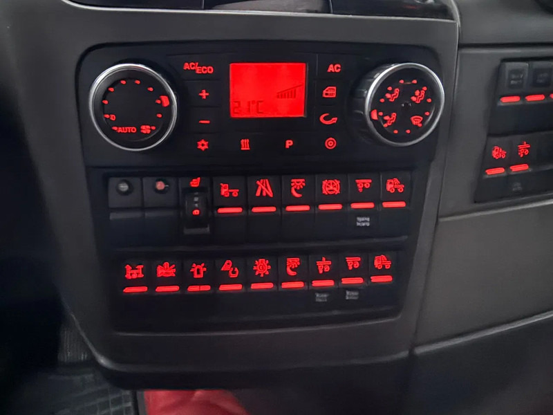 Trekker MAN TGX 41.540 8X4 180 TON + RETARDER + HYDRAULICS PTO: afbeelding 18 Trekker MAN TGX 41.540 8X4 180 TON + RETARDER + HYDRAULICS PTO: afbeelding 18