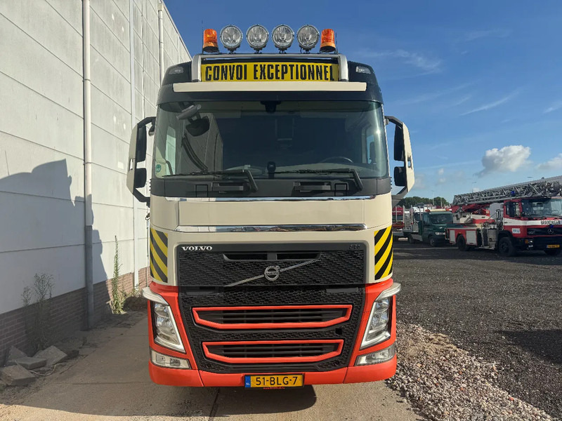 Volvo FH 13.540 8X4, 150 TON, INTARDER, 566862 KM - Trekker: afbeelding 2 Volvo FH 13.540 8X4, 150 TON, INTARDER, 566862 KM - Trekker: afbeelding 2