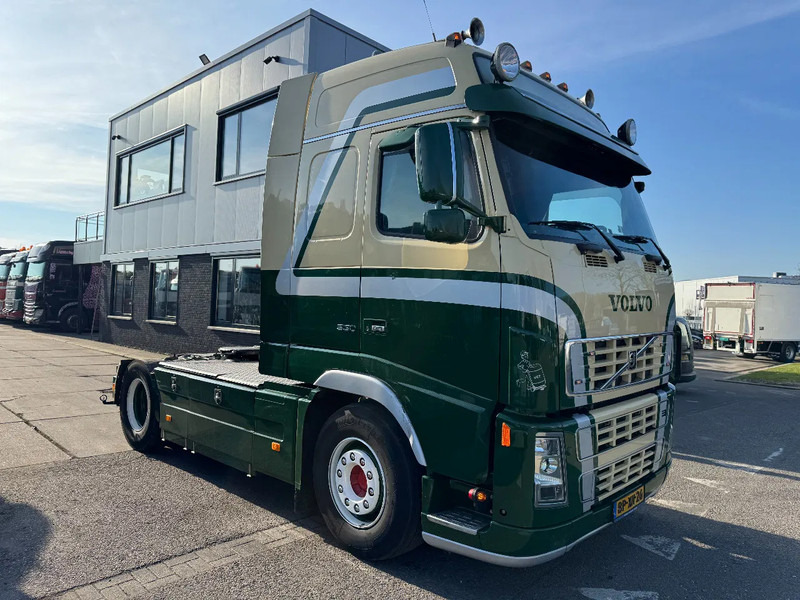 Volvo FH 16.550 4X2 - EURO 3 + FULL SPOILER + MANUAL GEAR - Trekker: afbeelding 3 Volvo FH 16.550 4X2 - EURO 3 + FULL SPOILER + MANUAL GEAR - Trekker: afbeelding 3