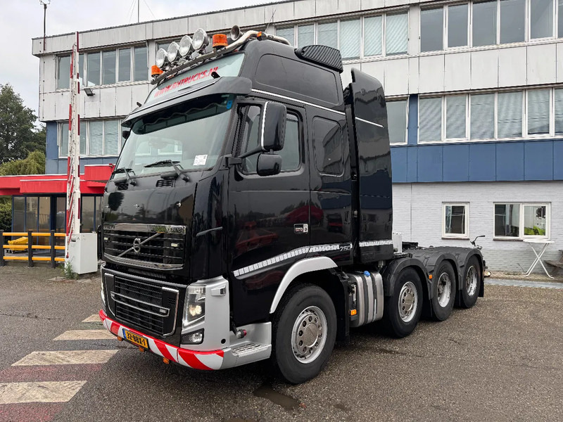 Volvo FH 16.750 8X4 - 160 TON + RETARDER - Trekker: afbeelding 1 Volvo FH 16.750 8X4 - 160 TON + RETARDER - Trekker: afbeelding 1