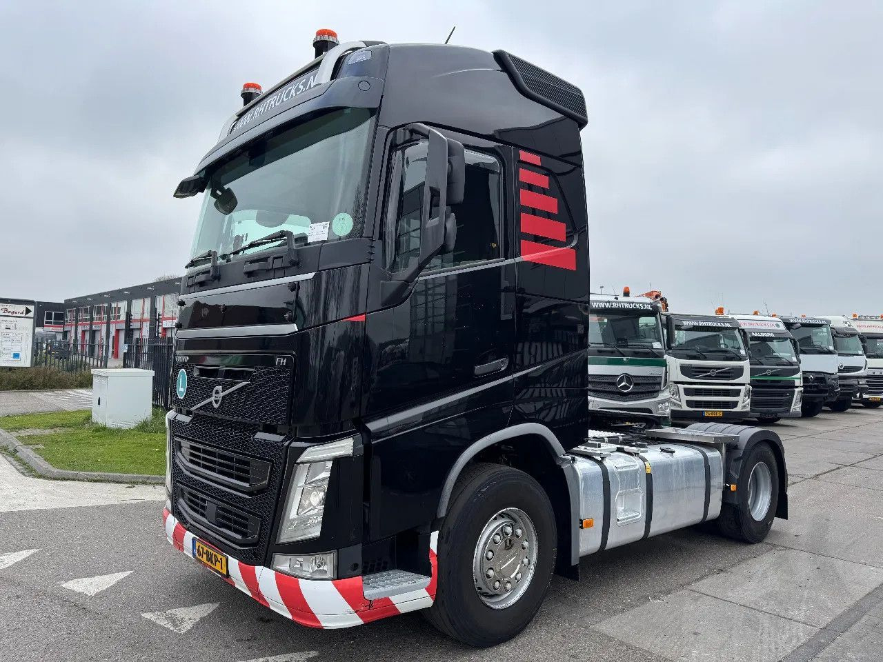 Volvo FH 460 4X2 EURO 6 PARK COOL 2 UNITS - Trekker: afbeelding 2 Volvo FH 460 4X2 EURO 6 PARK COOL 2 UNITS - Trekker: afbeelding 2