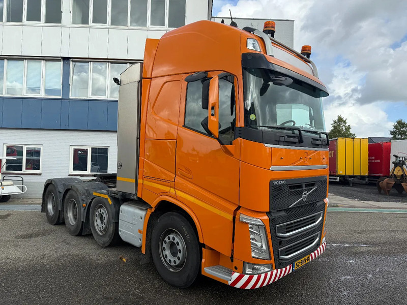 Volvo FH 540, 8X4, 490049 KM, INTARDER TUV 30-06-2026 - Trekker: afbeelding 3 Volvo FH 540, 8X4, 490049 KM, INTARDER TUV 30-06-2026 - Trekker: afbeelding 3