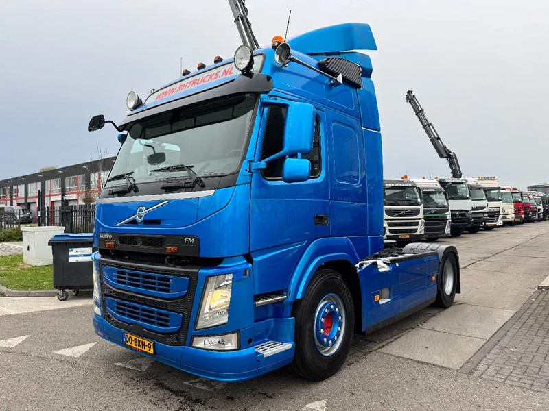 Volvo FM 370 4X2 EURO 6 SKIRTS SPOILERS I-SHIFT - Trekker: afbeelding 1 Volvo FM 370 4X2 EURO 6 SKIRTS SPOILERS I-SHIFT - Trekker: afbeelding 1