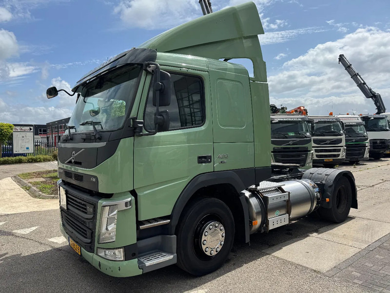 Volvo FM 420 4X2 - DIESEL & LNG GAS - Trekker: afbeelding 1 Volvo FM 420 4X2 - DIESEL & LNG GAS - Trekker: afbeelding 1