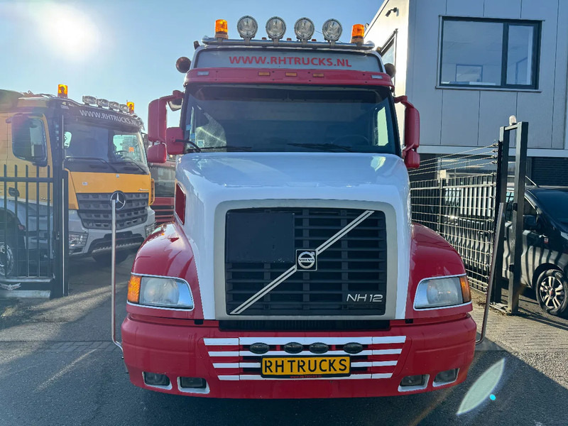 Volvo NH 12.460 4X2 - EURO 2 + KIPPER HYDRAULIEK - Trekker: afbeelding 2 Volvo NH 12.460 4X2 - EURO 2 + KIPPER HYDRAULIEK - Trekker: afbeelding 2