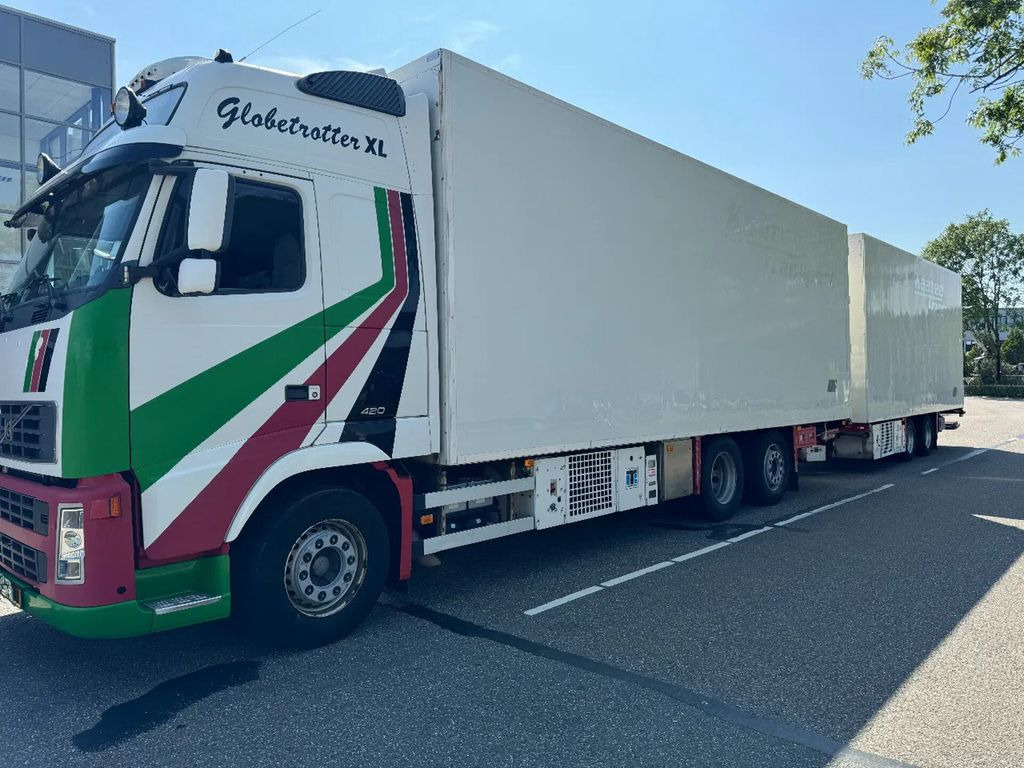 Volvo FH 12.420 6X2 - EURO 3 + HANGER NETAM-FRUEHAUF + - Koelwagen vrachtwagen: afbeelding 3 Volvo FH 12.420 6X2 - EURO 3 + HANGER NETAM-FRUEHAUF + - Koelwagen vrachtwagen: afbeelding 3