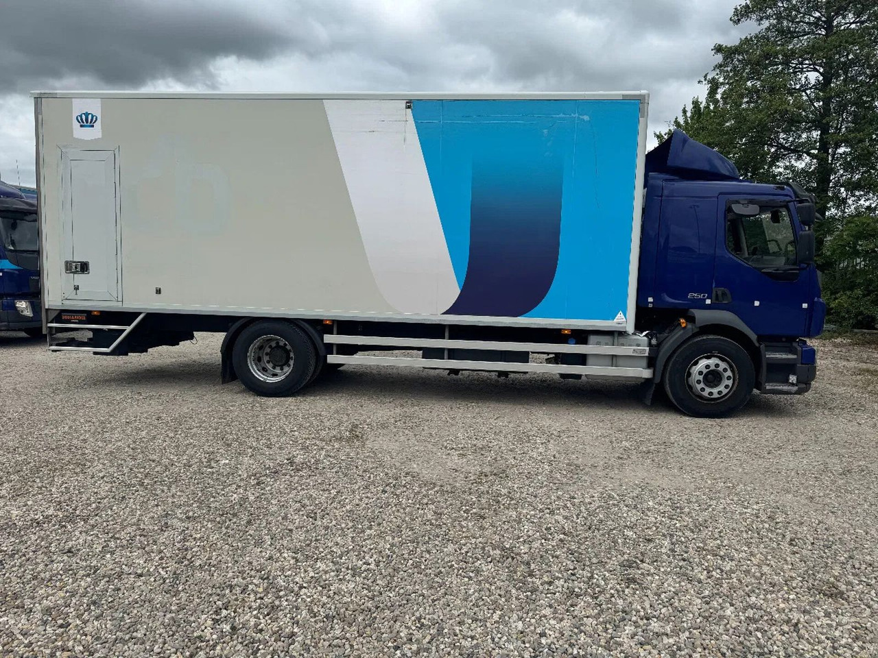 Bakwagen Volvo FL 250 4X2 3 UNITS CARGO LOCK + DHOLLANDIA LIFT: afbeelding 8