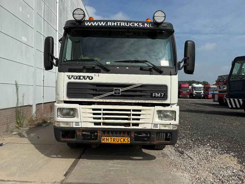 Volvo FM 7.290 4X2 - EURO 2 + MANUAL GEARBOX - Vrachtwagen met open laadbak: afbeelding 2 Volvo FM 7.290 4X2 - EURO 2 + MANUAL GEARBOX - Vrachtwagen met open laadbak: afbeelding 2
