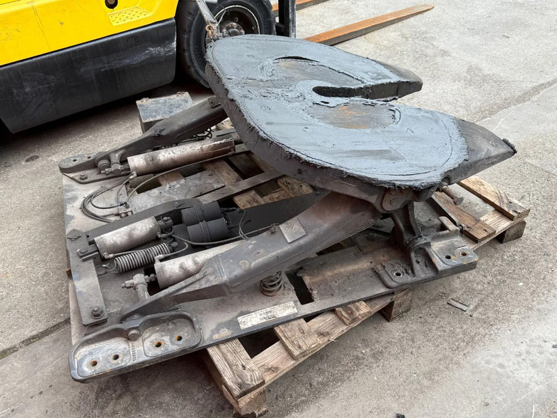 Jost HEFSCHOTEL / LIFTING DISH - Koppelschotel voor Vrachtwagen: afbeelding 1 Jost HEFSCHOTEL / LIFTING DISH - Koppelschotel voor Vrachtwagen: afbeelding 1