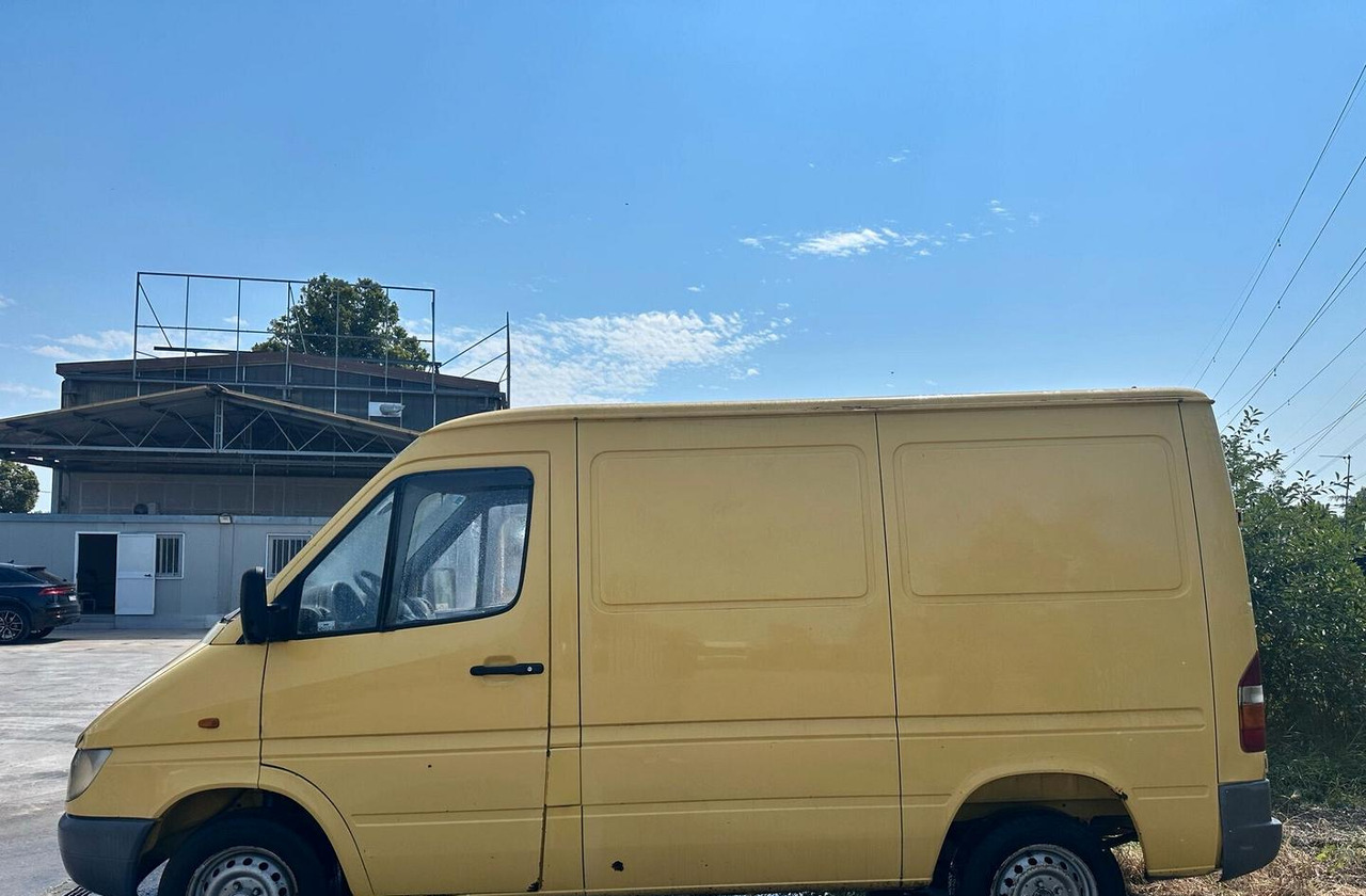 Furgone Mercedes Sprinter 211 - Gesloten bestelwagen: afbeelding 1 Furgone Mercedes Sprinter 211 - Gesloten bestelwagen: afbeelding 1