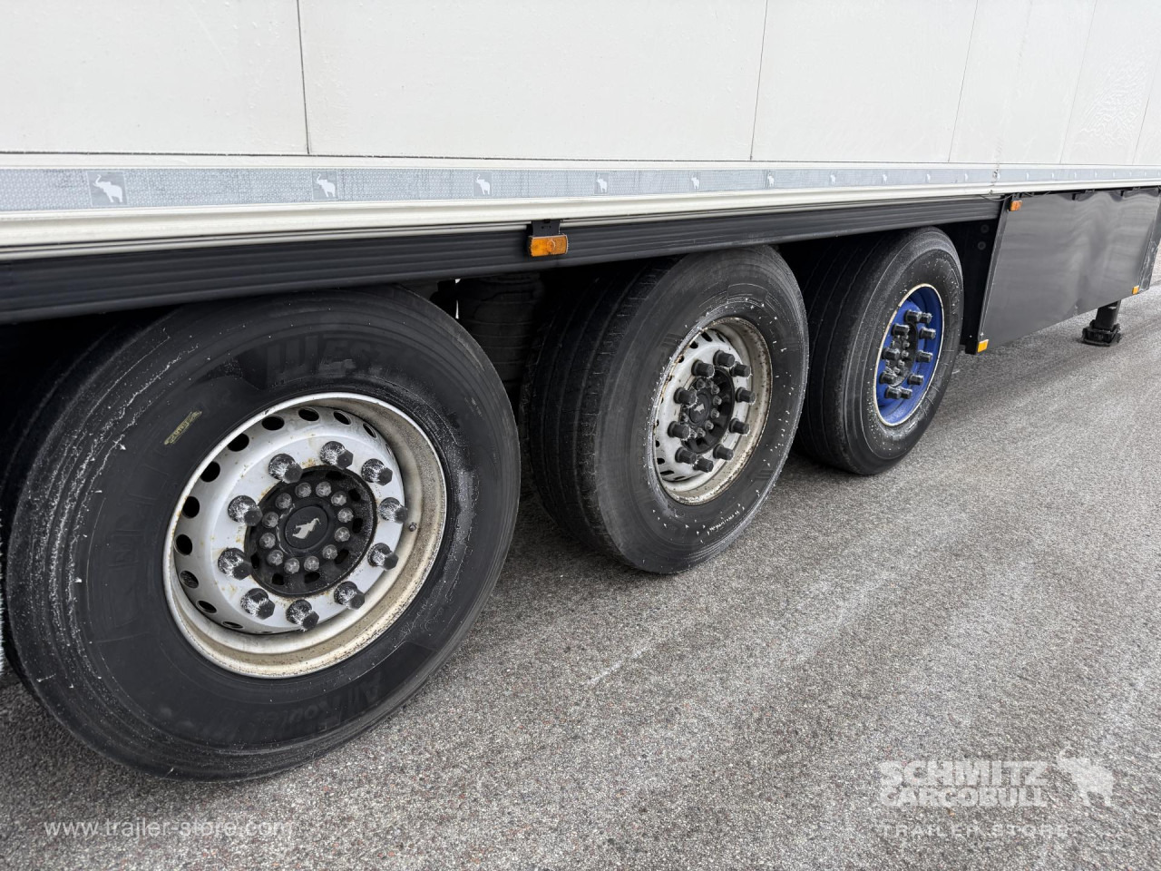 SCHMITZ Reefer Standard - Isotherm oplegger: afbeelding 3 SCHMITZ Reefer Standard - Isotherm oplegger: afbeelding 3