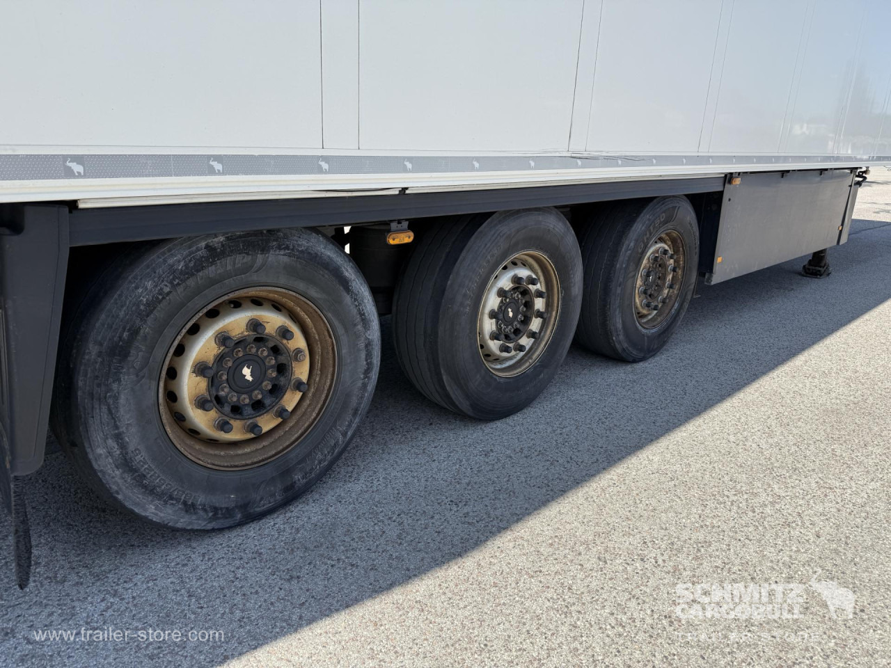 SCHMITZ Reefer Standard - Isotherm oplegger: afbeelding 4 SCHMITZ Reefer Standard - Isotherm oplegger: afbeelding 4