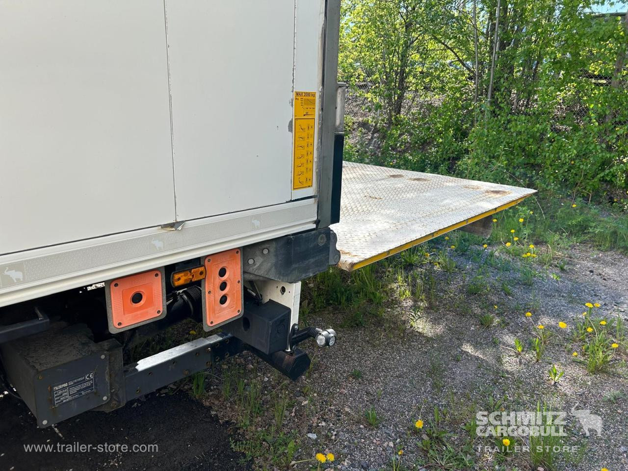 SCHMITZ Reefer Standard Double deck Taillift - Isotherm oplegger: afbeelding 3 SCHMITZ Reefer Standard Double deck Taillift - Isotherm oplegger: afbeelding 3