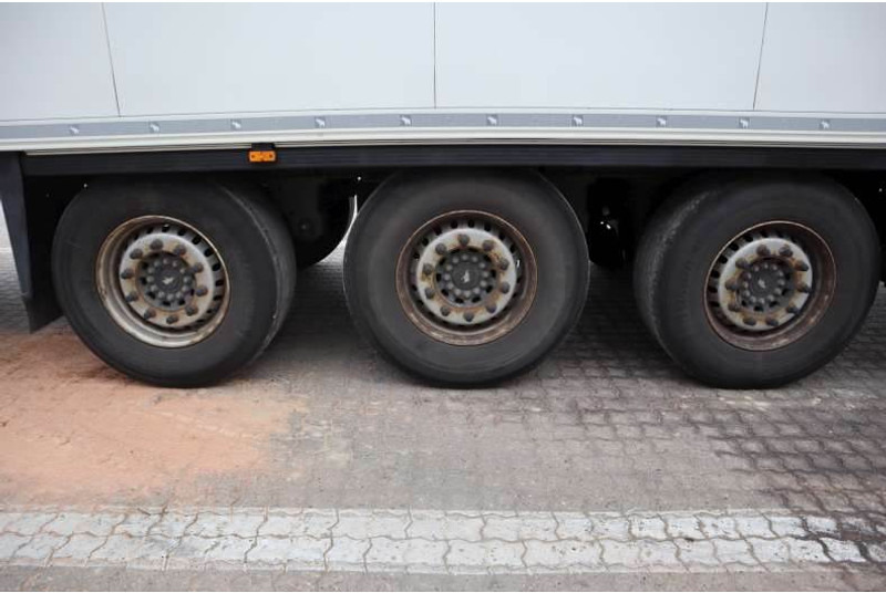 Schmitz Cargobull 33 pl. Meathanger/Fleischhängesystem/Kødophæng - Koelwagen oplegger: afbeelding 5 Schmitz Cargobull 33 pl. Meathanger/Fleischhängesystem/Kødophæng - Koelwagen oplegger: afbeelding 5