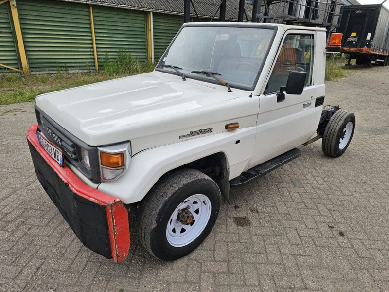 Toyota Land Cruiser LB71MOD - Bestelwagen: afbeelding 1 Toyota Land Cruiser LB71MOD - Bestelwagen: afbeelding 1