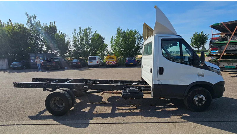 Iveco Daily IS70CI2BA - Chassis vrachtwagen: afbeelding 4 Iveco Daily IS70CI2BA - Chassis vrachtwagen: afbeelding 4