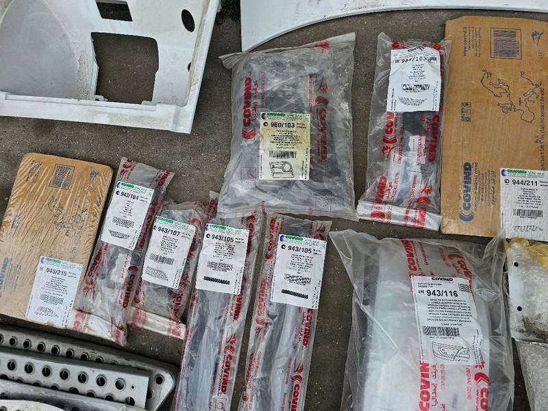 Onderdelen voor Vrachtwagen Covind Mercedes body part lot: afbeelding 6