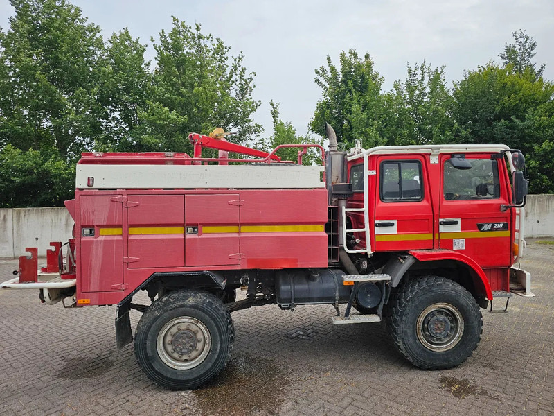 Renault M210 Arbois 3500L - Hydraulic winch - Brandweerwagen: afbeelding 4 Renault M210 Arbois 3500L - Hydraulic winch - Brandweerwagen: afbeelding 4