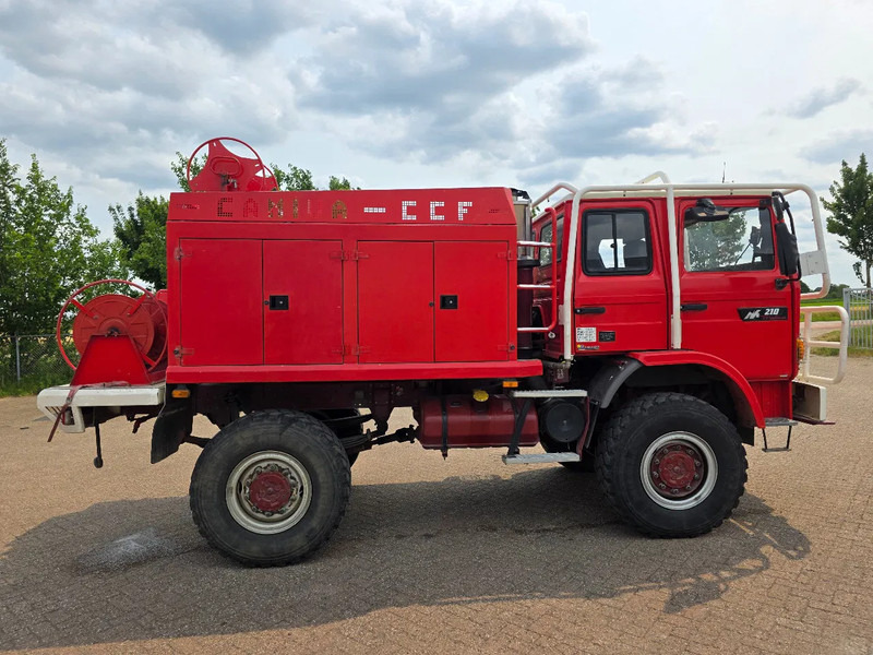 Renault Midliner 210 M210 - 40BCA230 - Brandweerwagen: afbeelding 4 Renault Midliner 210 M210 - 40BCA230 - Brandweerwagen: afbeelding 4