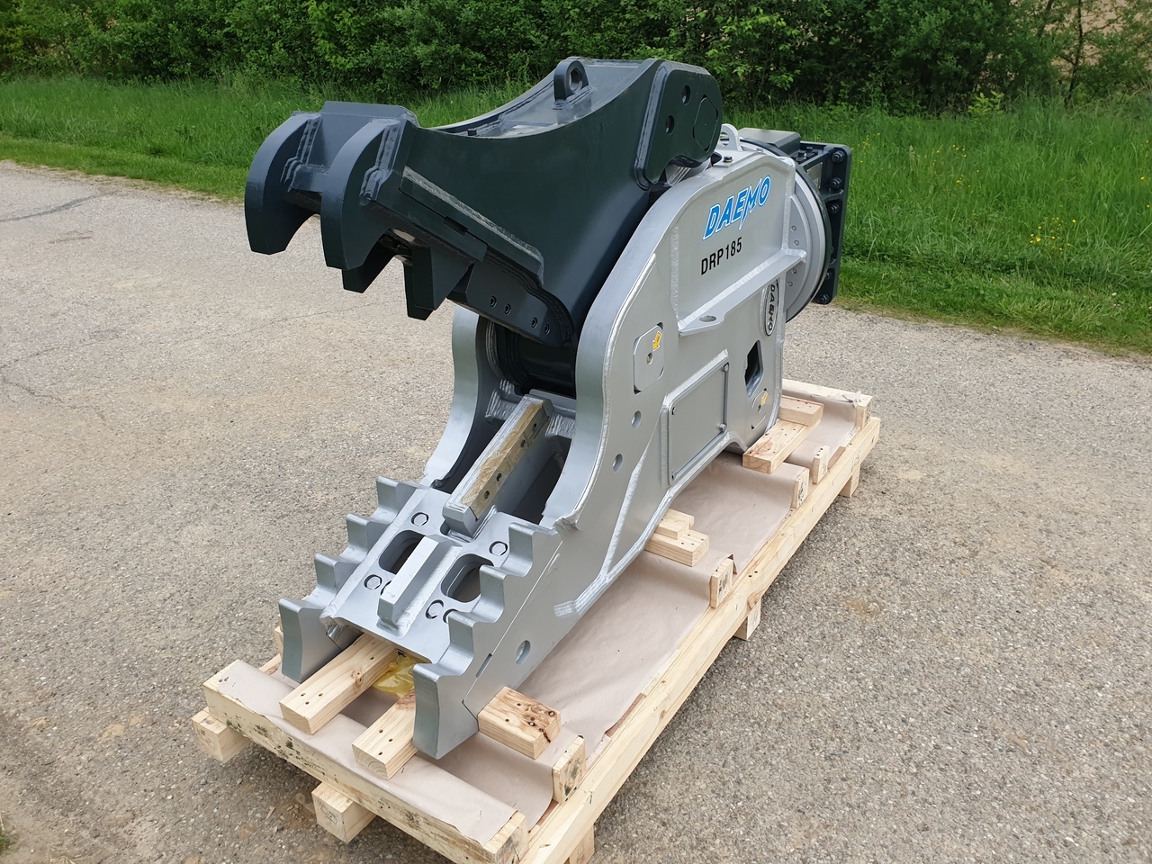 Daemo DRP 185 Pulverizer - Aanbouwdeel voor Graafmachine: afbeelding 1 Daemo DRP 185 Pulverizer - Aanbouwdeel voor Graafmachine: afbeelding 1